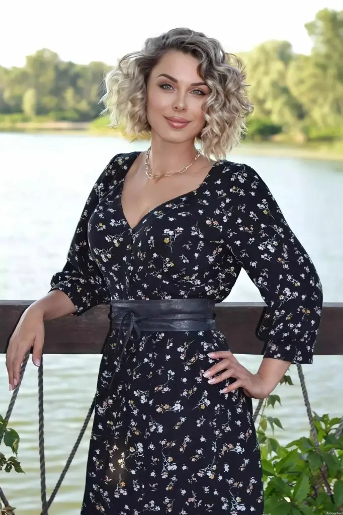 Inna Profile image 4