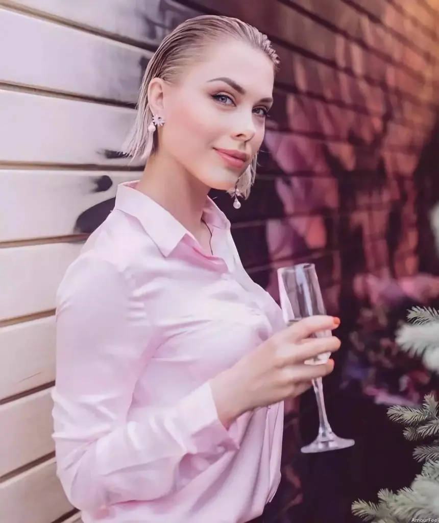Inna Profile image 3