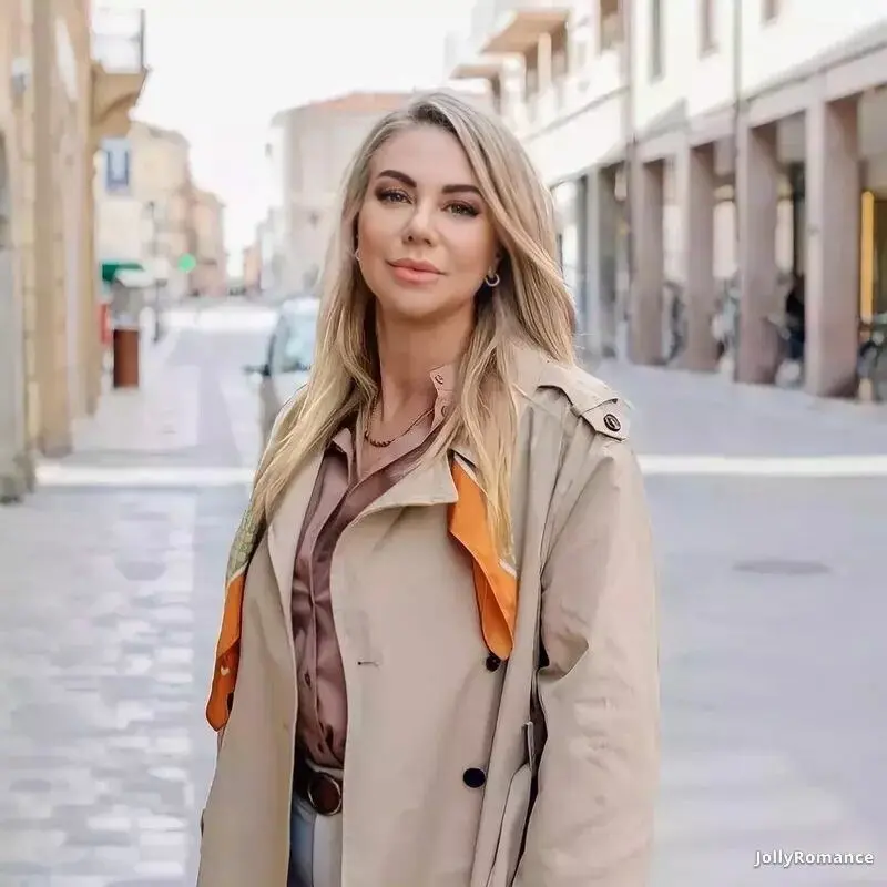 Olena Profile image 1